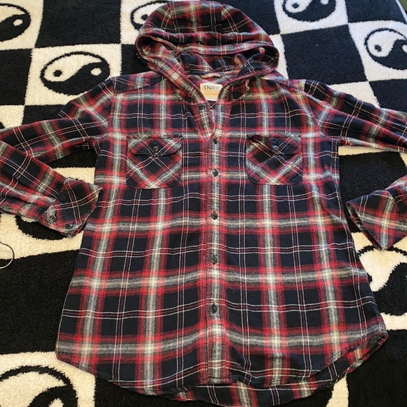 3/$30 TNA Flannel Top - Picture 4 of 6